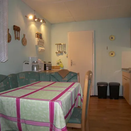 Apartment Lange Mit 2 Schlafzimmer *