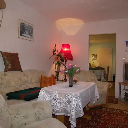 Lange Mit 2 Schlafzimmer *